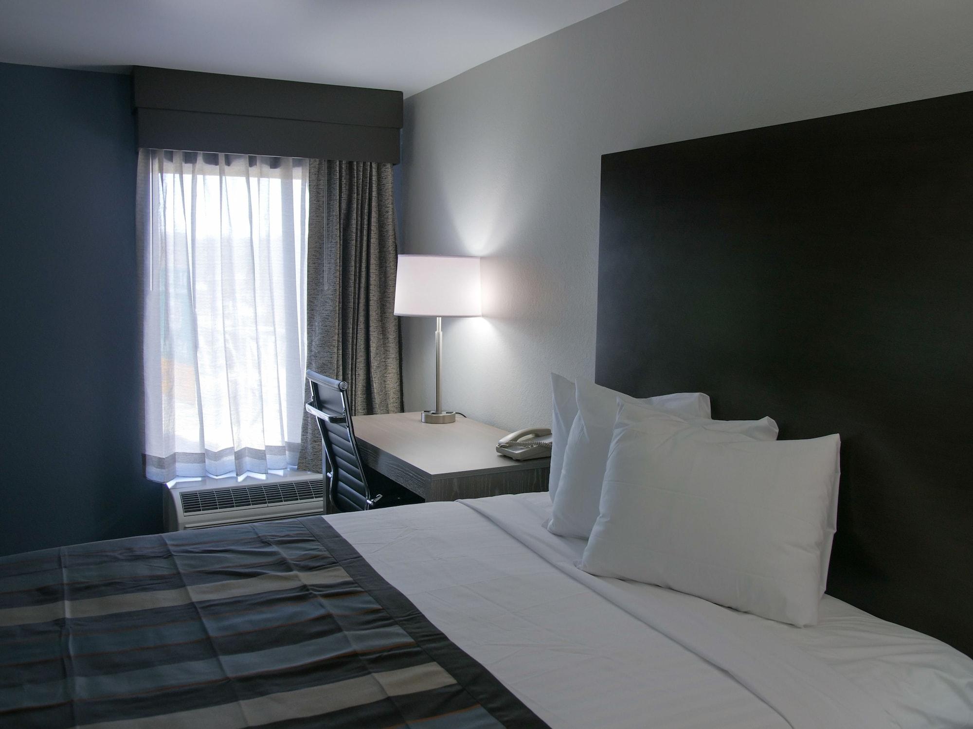 Wingate By Wyndham Louisville Airport Expo Center Buitenkant foto