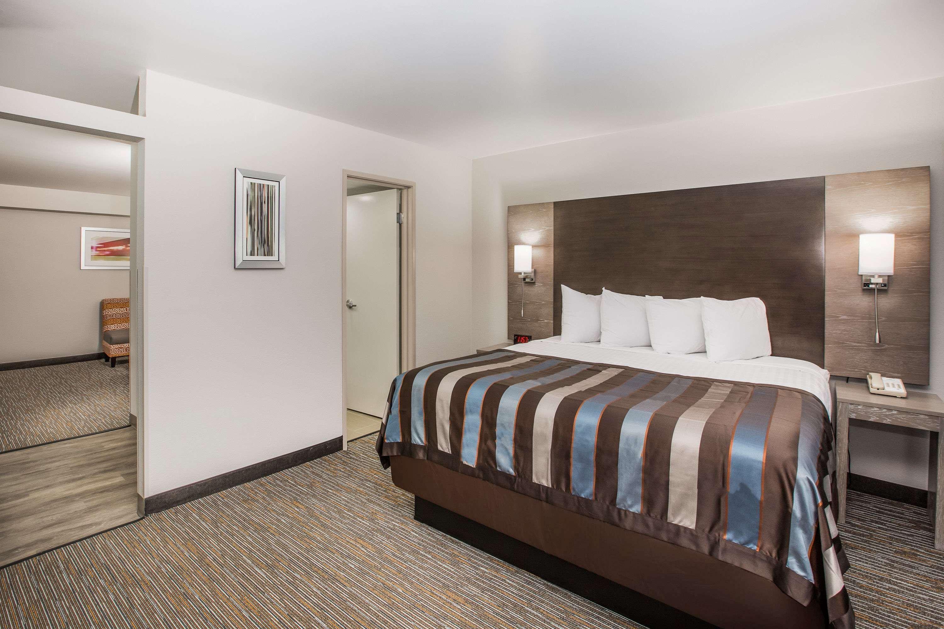Wingate By Wyndham Louisville Airport Expo Center Buitenkant foto
