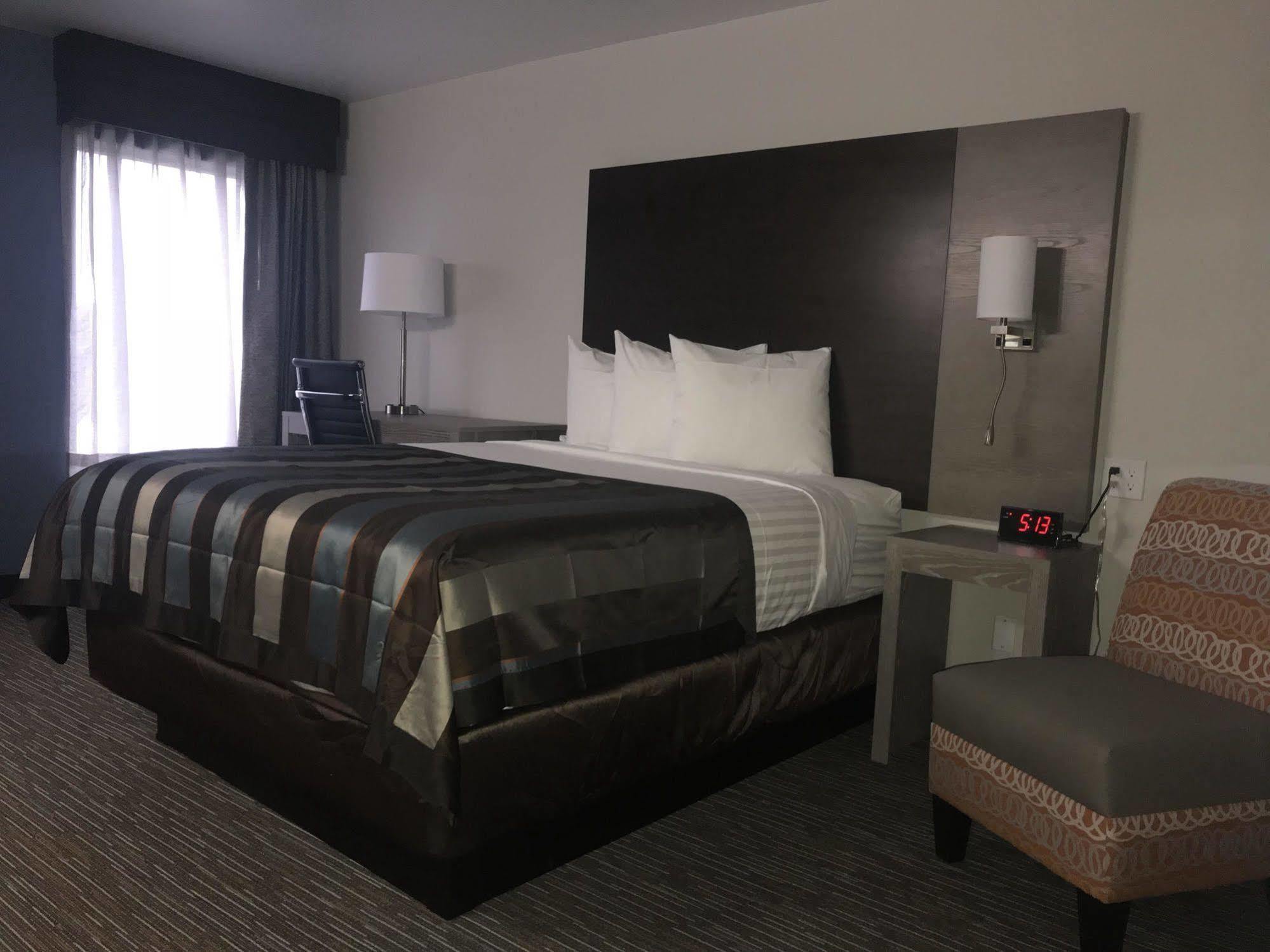 Wingate By Wyndham Louisville Airport Expo Center Buitenkant foto